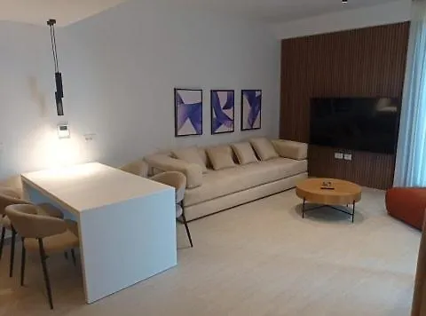 Horizon 2-2 Sea View 公寓