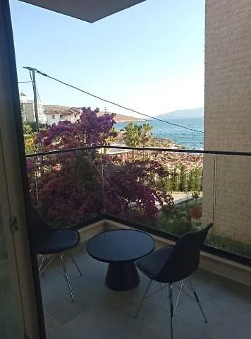 Horizon 2-2 Sea View דירה *