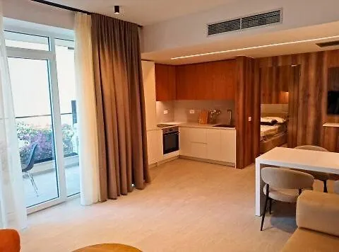 Horizon 2-2 Sea View 公寓